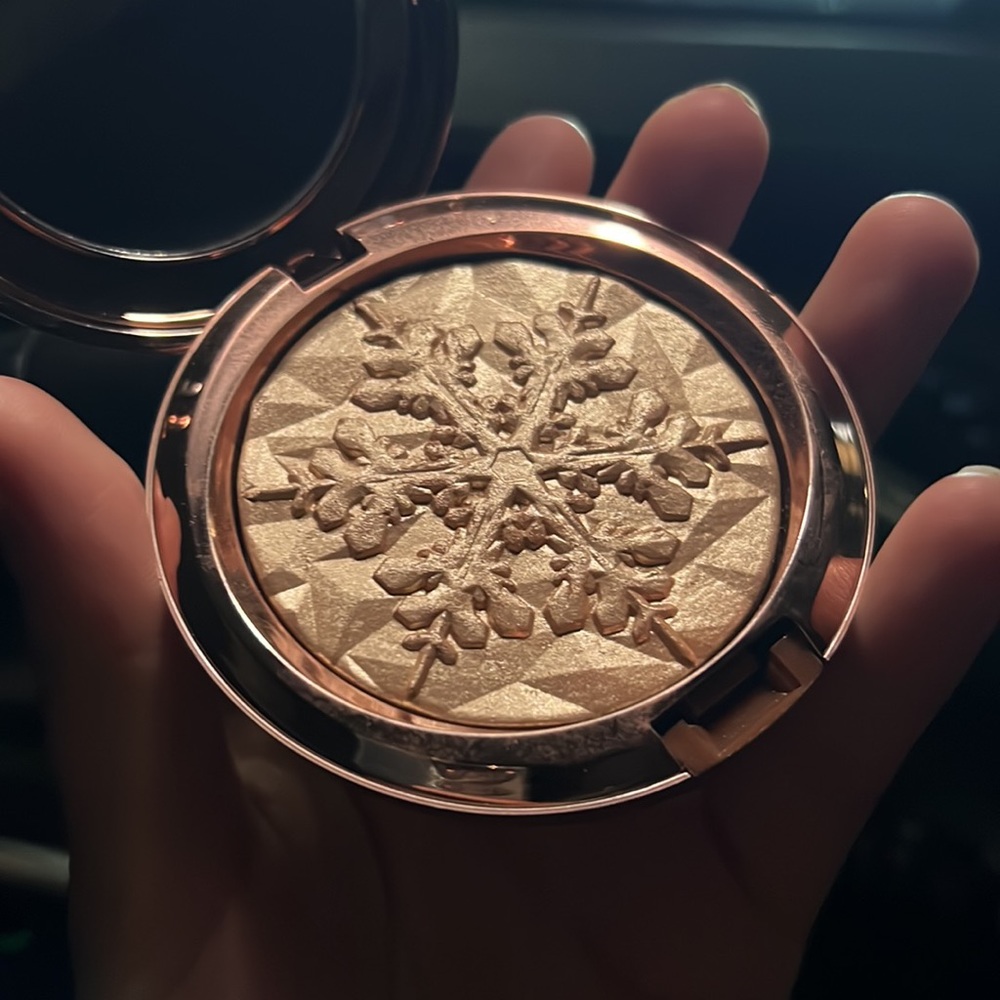 MAC - Whisper of Gilt Highlighter - Picture 8 of 8